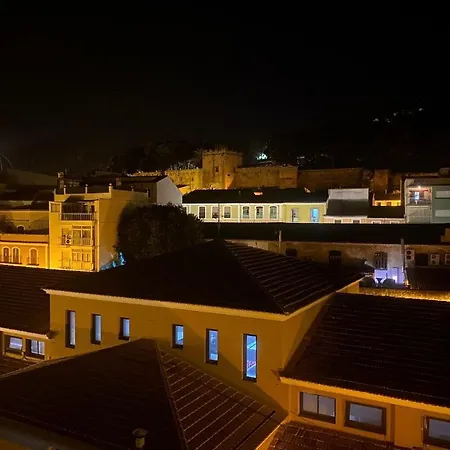 Doble Reformado En El Centro Con Vistas دينايا