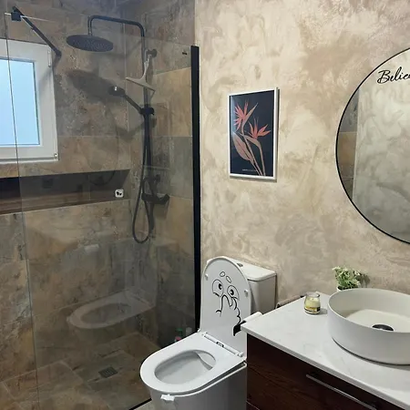 Doble Reformado En El Centro Con Vistas * دينايا